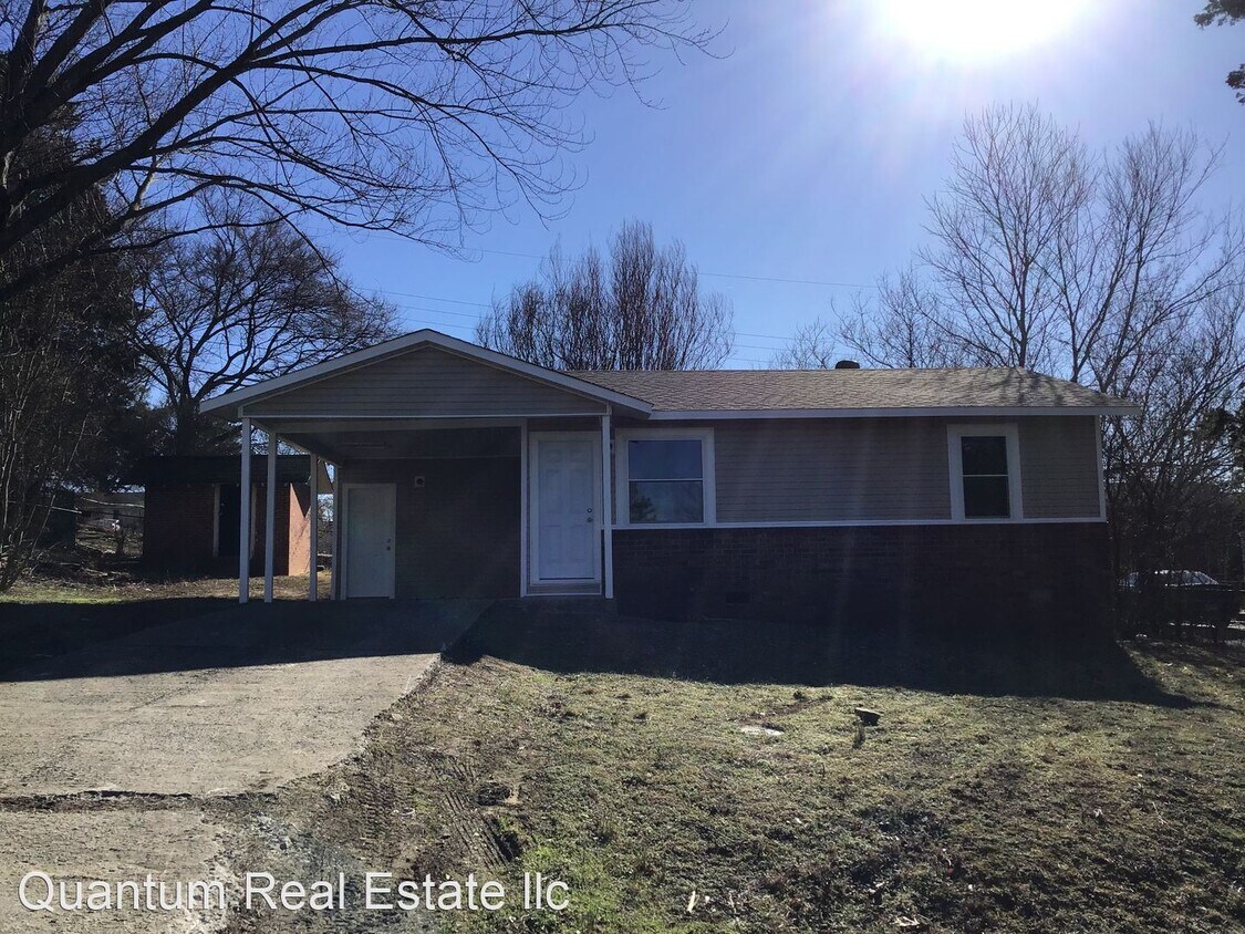 Primary Photo - 2 br, 1 bath House - 506 Hemlock