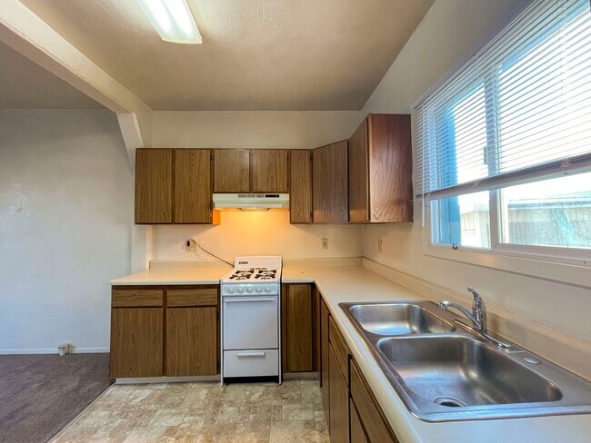 Foto del edificio - 1324 Summer St