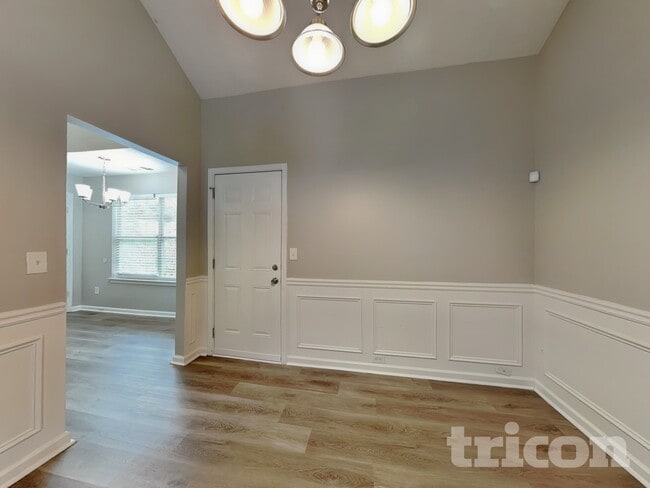 Building Photo - 3596 Caseys Cove