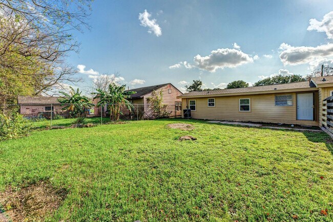Foto del edificio - 3615 Seabrook St