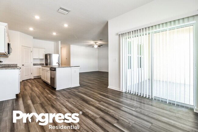 Foto del edificio - 811 Ribbon Grass Lp