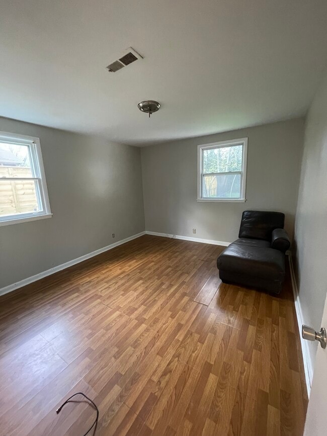 Foto del edificio - 637 Huntington Ridge Dr