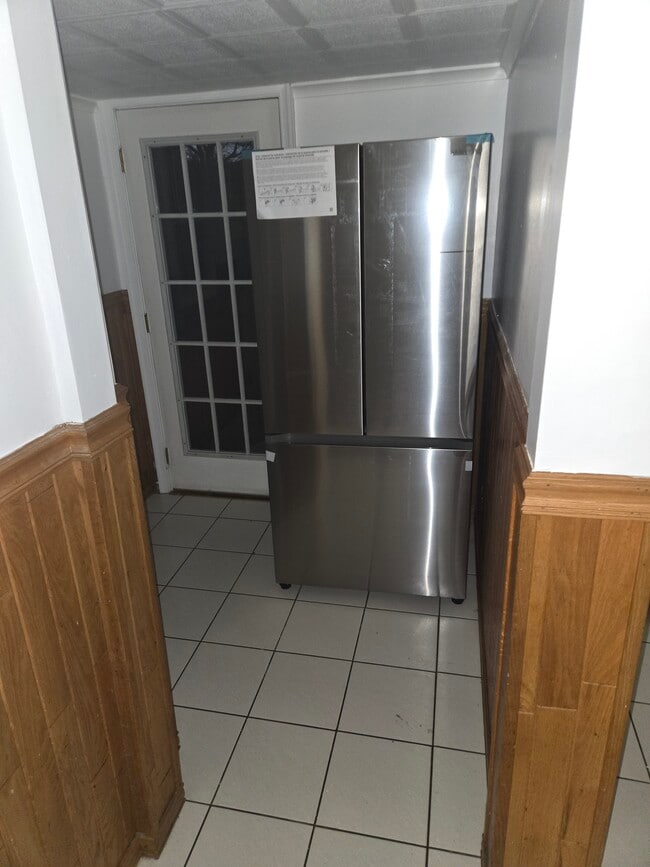 Building Photo - 1727 Monroe Ave