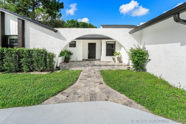 Foto del edificio - 13645 Exotica Ln