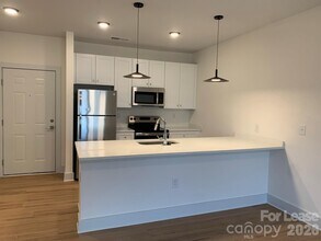 Building Photo - 3515 Markland Dr