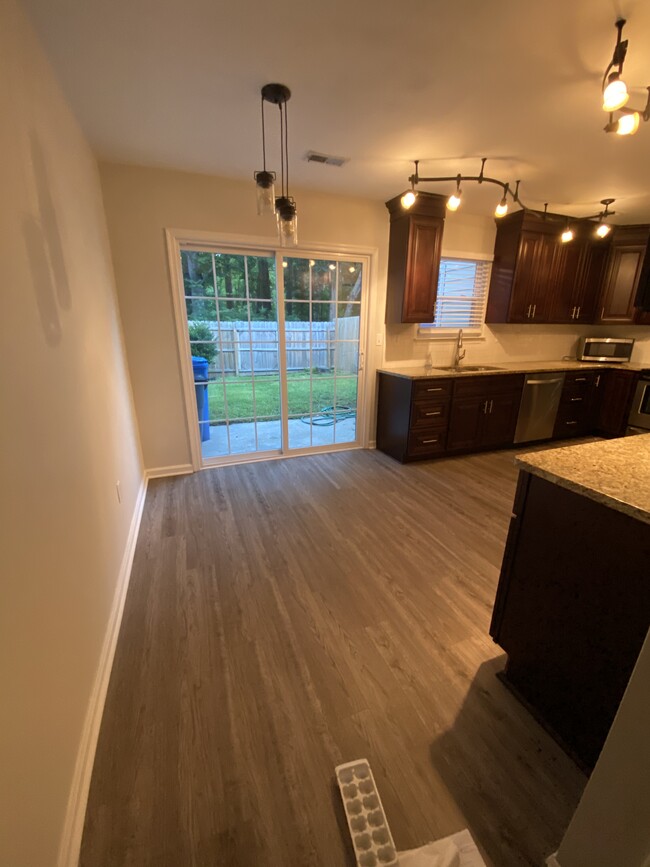 Dining - 730 Mill Landing Rd
