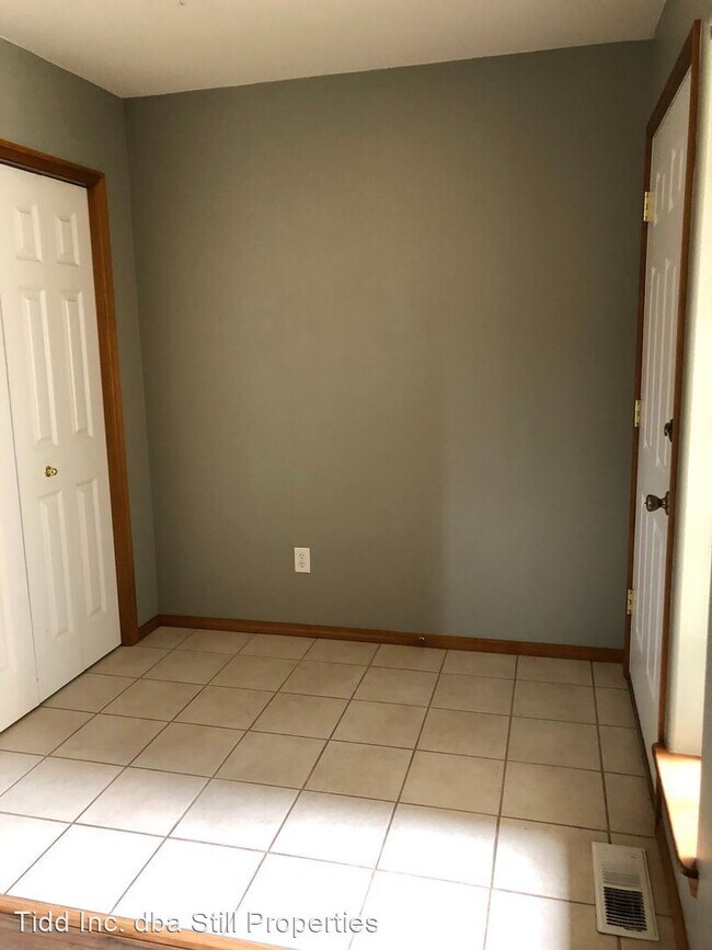 Building Photo - 3 br, 2 bath House - 2374 Combine Street