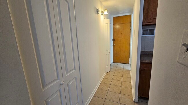 Foto del edificio - 5906 N Sheridan Rd