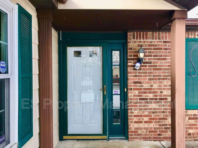 Foto del edificio - 3238 Eastbrooke Cir