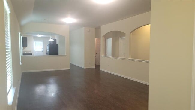Building Photo - 6114 El Granate Dr