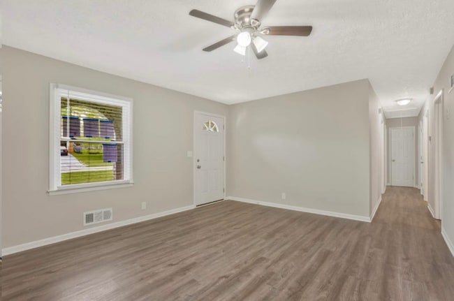 Building Photo - 567 San Pablo Dr