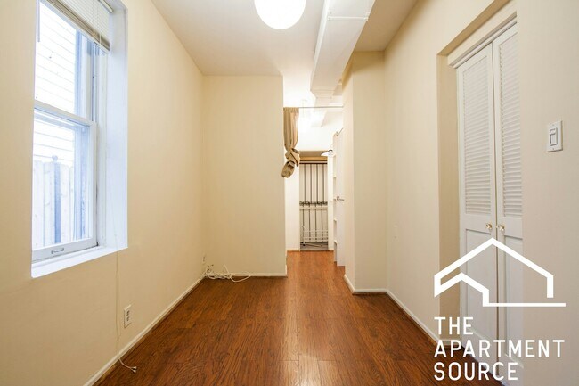 Foto del edificio - 3036 N Seminary Ave