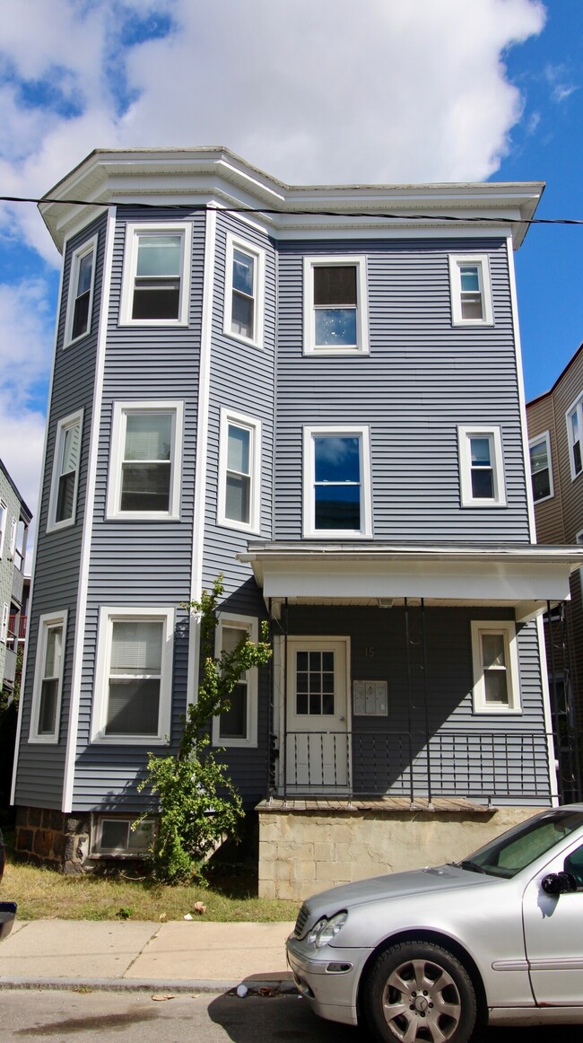 Building Photo - 15 Elder St