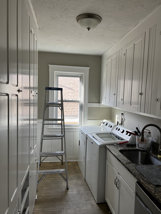 Building Photo - Broadway Street Haverhill Residences