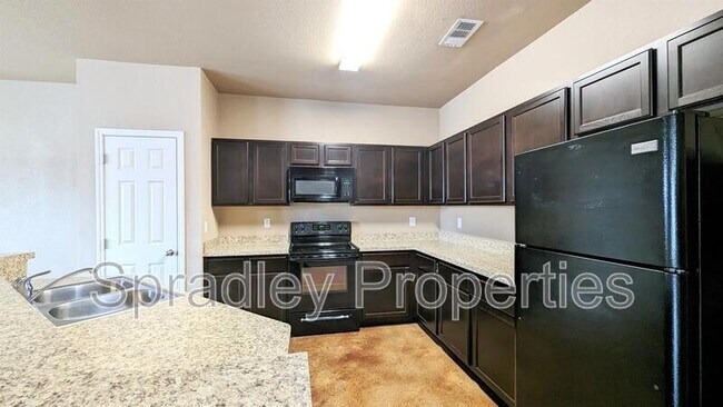 Foto del edificio - 7028B Cameron Park Rd