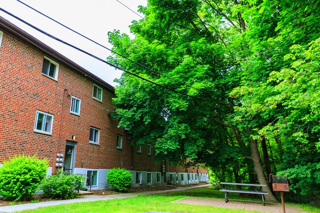 Building Photo - 14 Bryon Rd