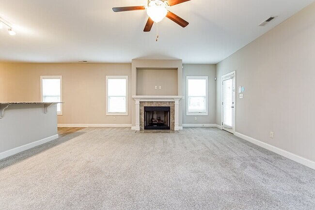 Foto del edificio - 26 Birdo Pt Wy