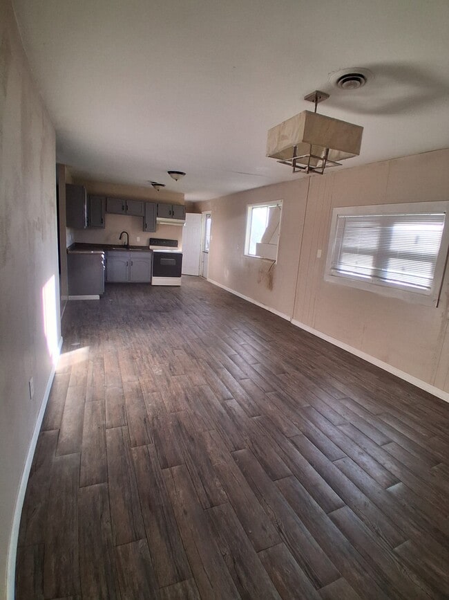 Building Photo - 117 Leonard Dr