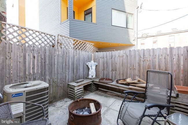 Building Photo - 11 Jefferson St