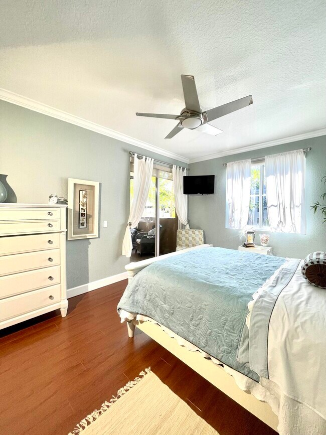 Foto del edificio - 1690 Renaissance Commons Blvd