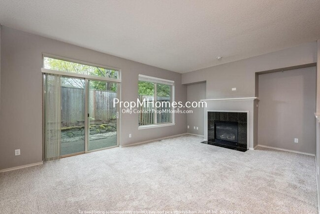 Building Photo - 3 Bedroom Townhome in the Heart of Sherwoo...