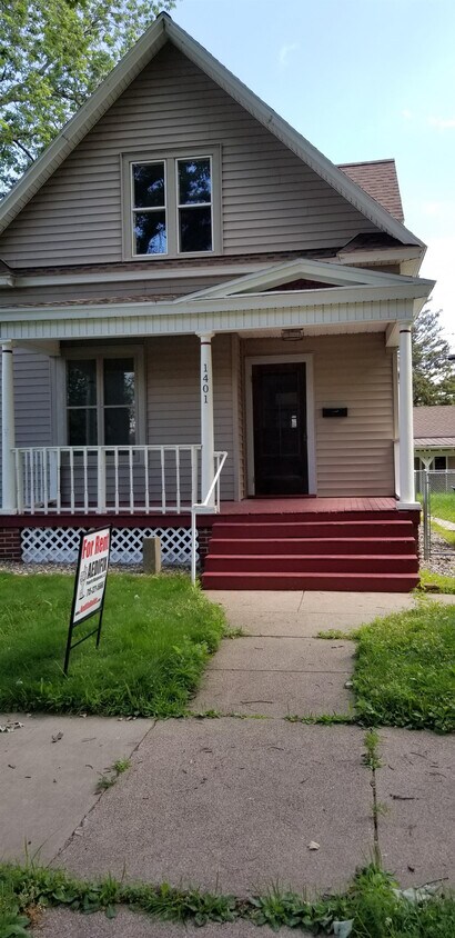 Primary Photo - 1401 N 2nd St