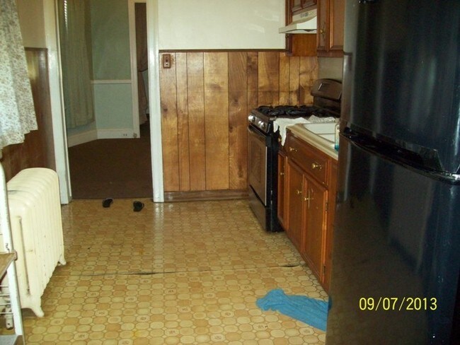 Interior Photo - 145 S Fairview Ave