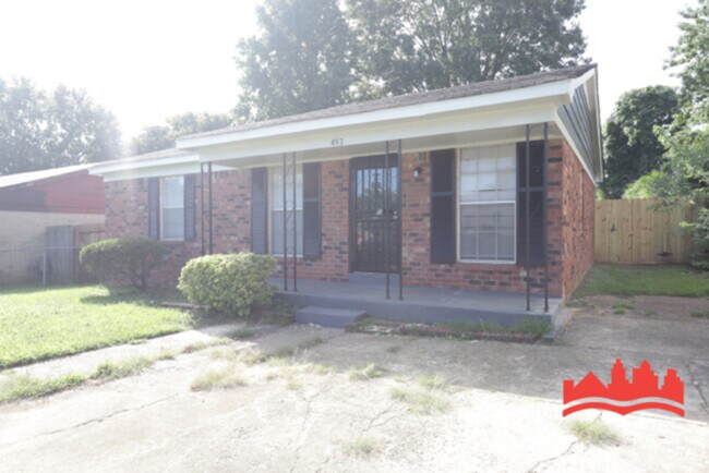 Building Photo - 493 Deerskin Dr