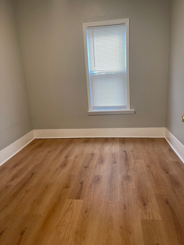 9 Bayard St, Amsterdam, NY 12010 Apartments in Amsterdam, NY