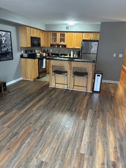 2222 Detroit Ave Cleveland, OH 44113 – photo 3
