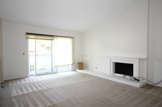 Foto del edificio - 3455 Avocado Hill Way