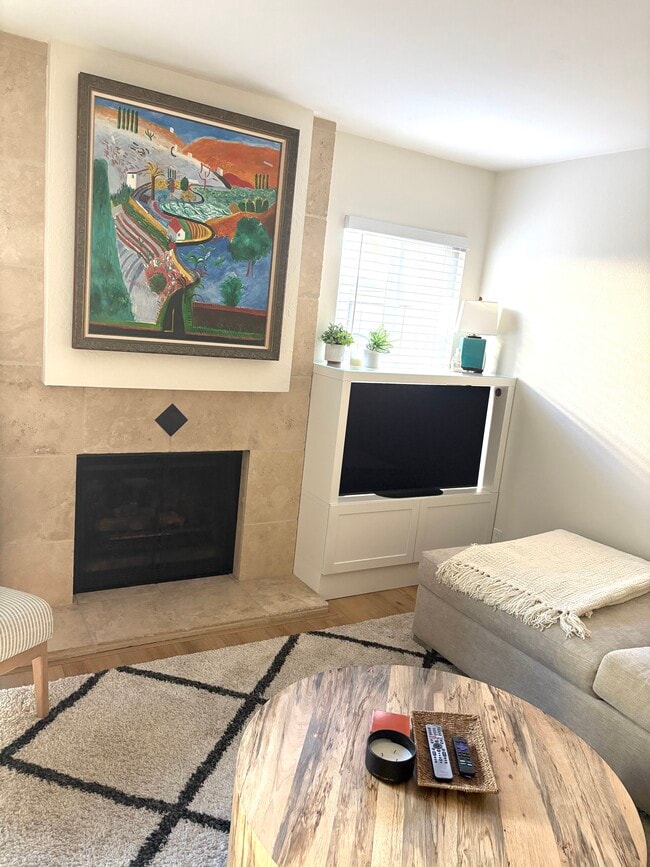 Building Photo - 3537 Caminito Carmel Landing