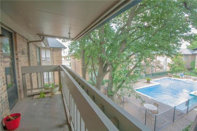 Foto del edificio - 10730 Park Village Pl