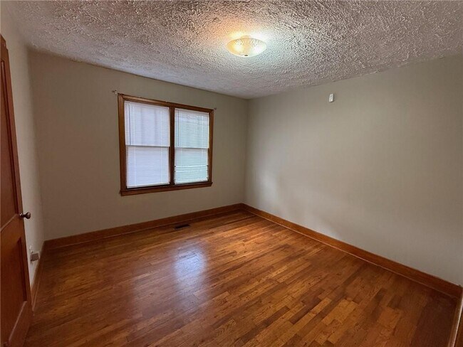 Foto del edificio - 7322 Hwy 53