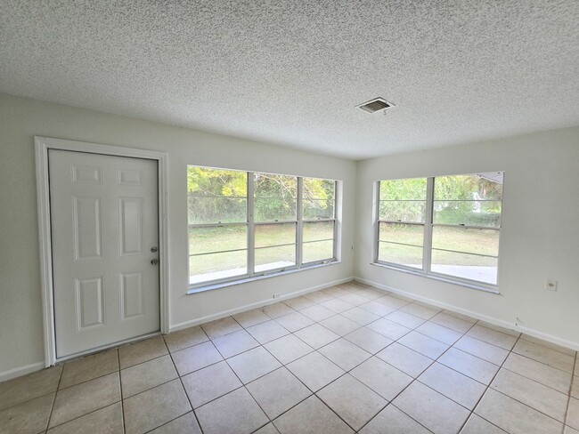 Foto del edificio - Charming 2 bed 2 bath in Vero Beach!