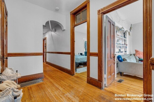 Foto del edificio - 180 St Alphonsus St