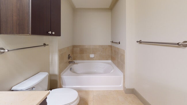 Interior Photo - Domain College Park