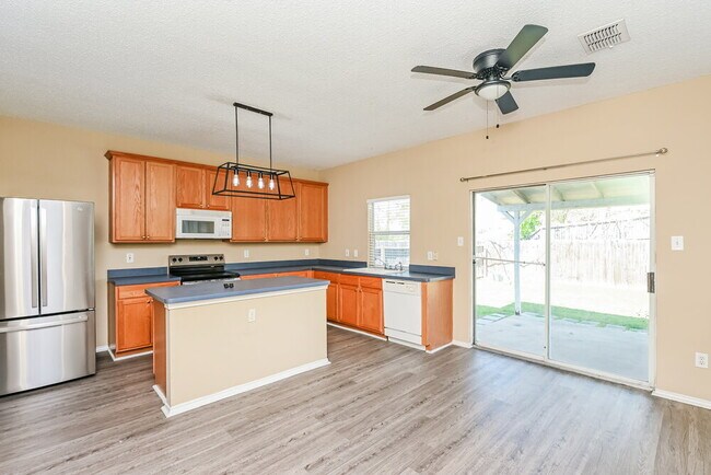 Foto del edificio - 10172 Chapel Springs Trail