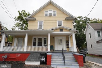 Building Photo - 235 Newton St