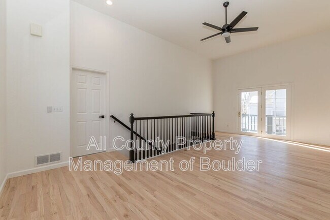 Foto del edificio - 1237 St John St