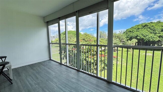 Foto del edificio - 2650 S Course Dr