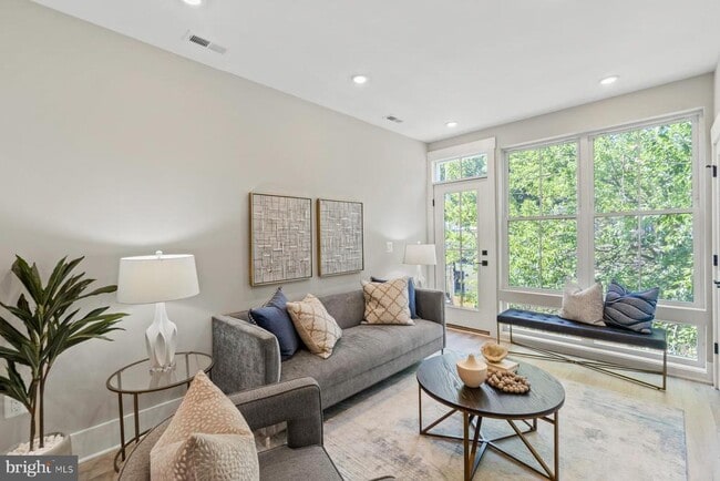 Foto del edificio - 1640 4th St NW