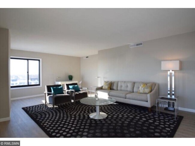 Foto del edificio - 2950 Dean Pkwy