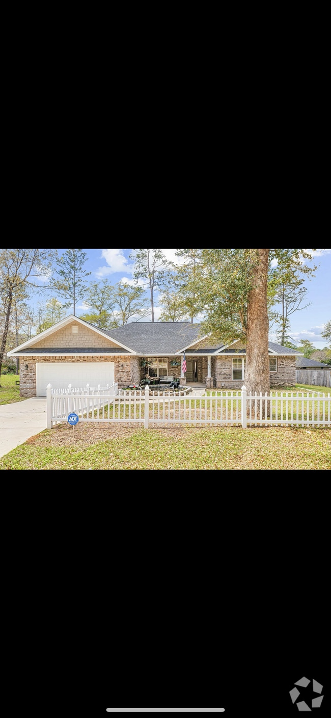 Building Photo - 6030 W Dogwood Dr