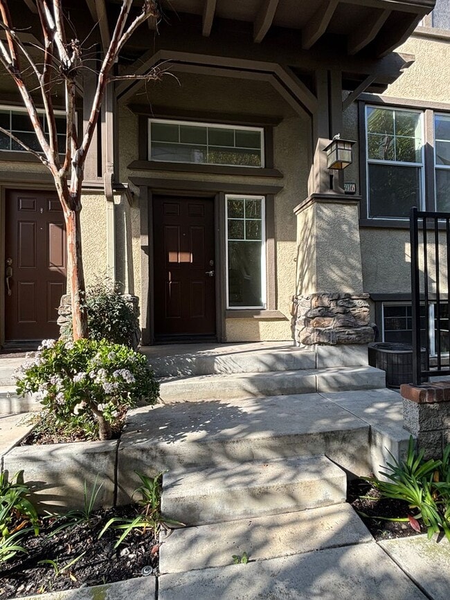 Building Photo - 25916 Sandstone Ln