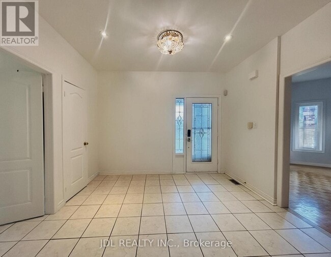 Building Photo - 80 Caproni Dr