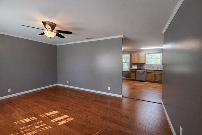 Foto del edificio - $1325.00 3 Bedroom 1 Bath Ranch Home