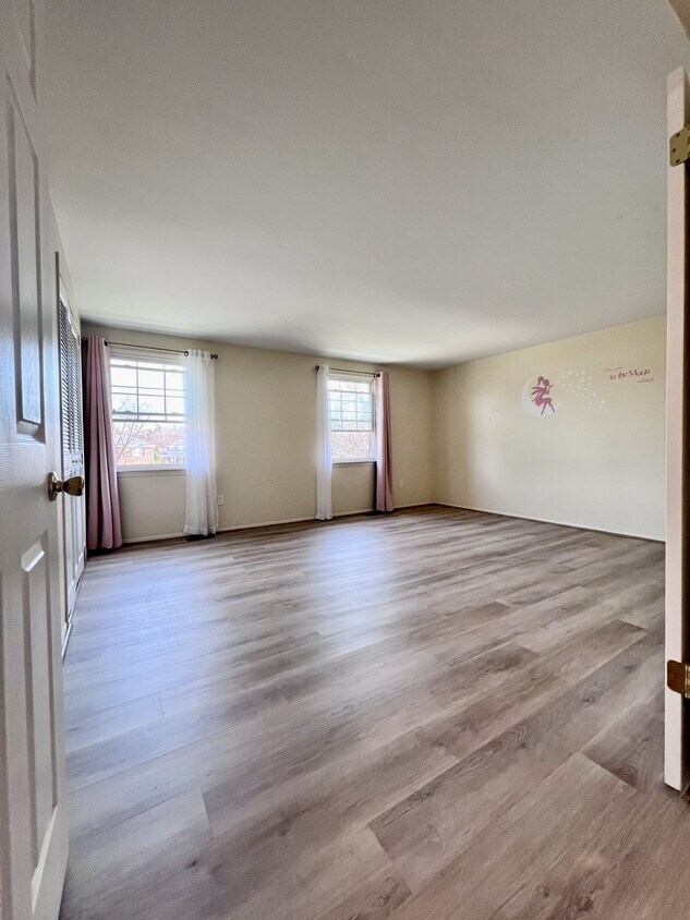 19753 Hayes Ct Unit 221, Northville, MI 48167 Condo for Rent in