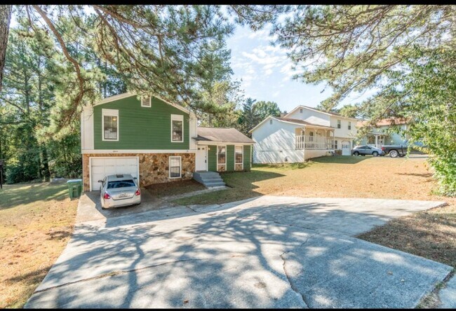 Building Photo - 5500 Singleton Rd