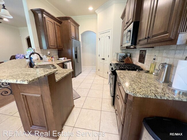 Building Photo - 4 br, 2 bath House - 4424 Ellis Ct